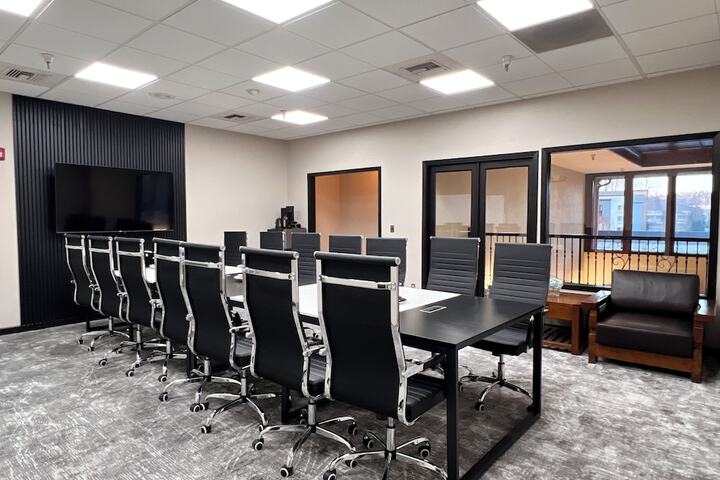 Business Center 38 of 42