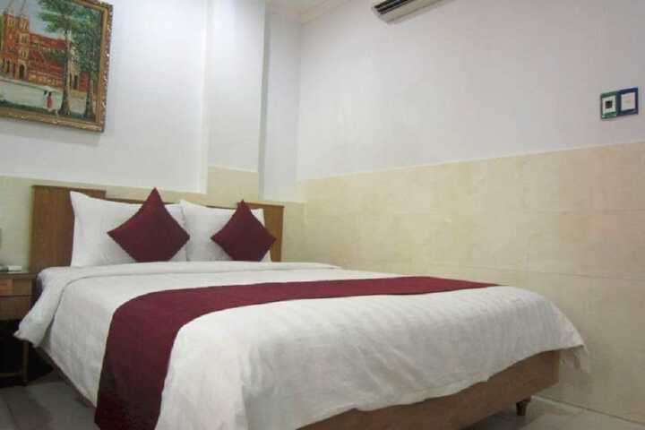 Room 3 of 24