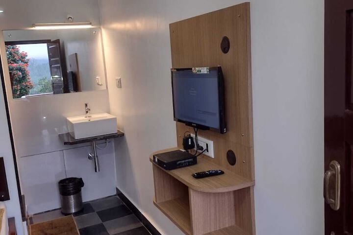 Room 16 of 22
