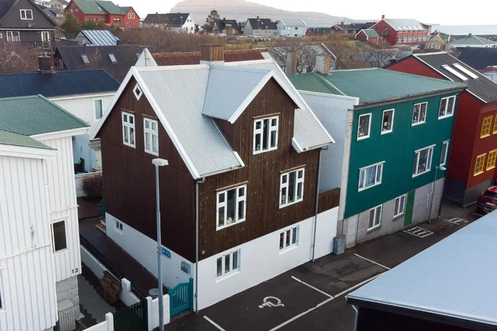 Image of 4 BR House Downtown Old Town Marina