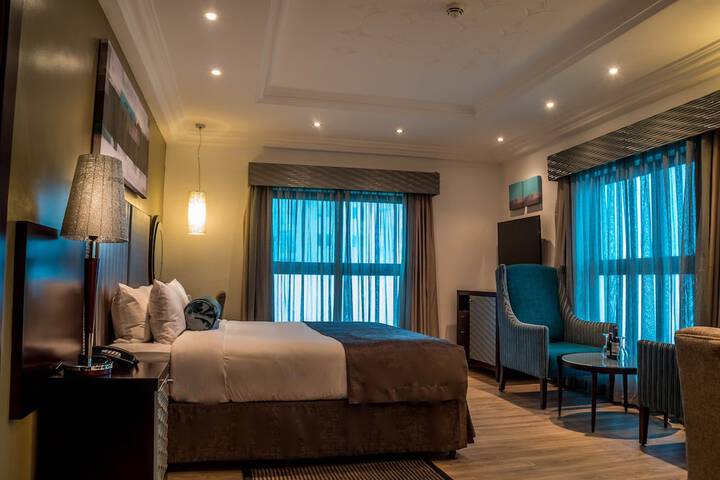 Room 10 of 90