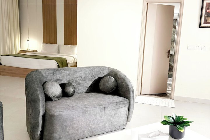 Room 19 of 64