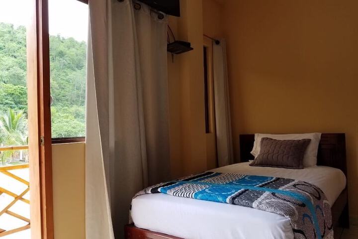 Room 8 of 44
