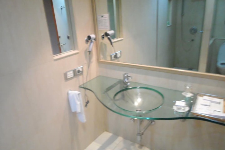 Room 42 of 56
