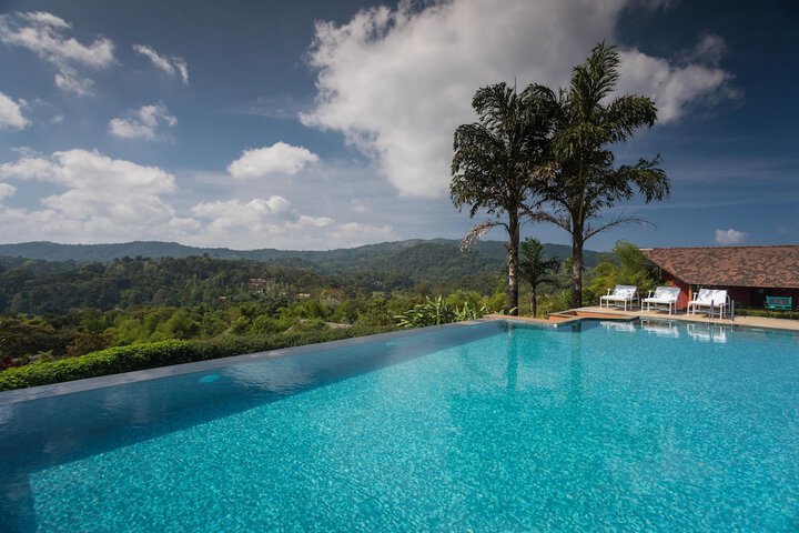 Pool Hotel