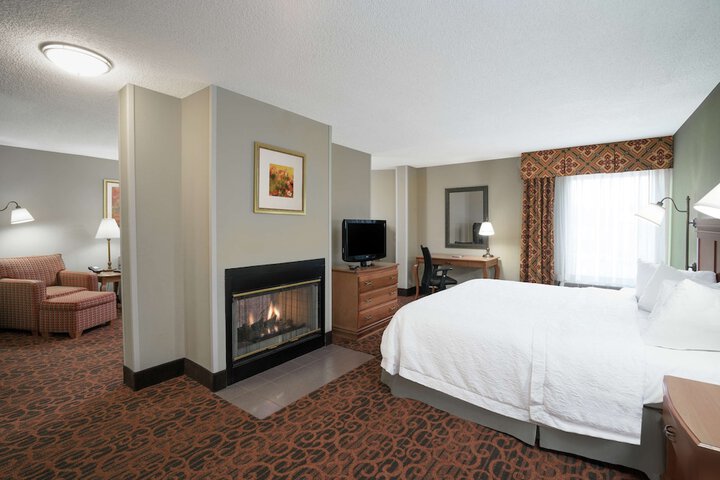 1 King Bed (7 of 21)