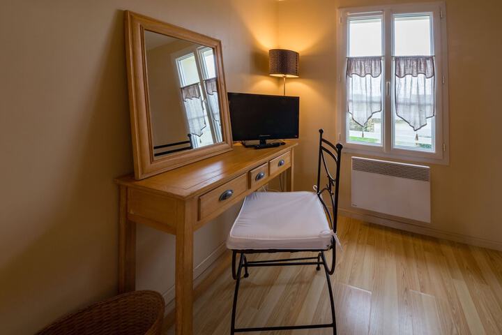 Room 10 of 36