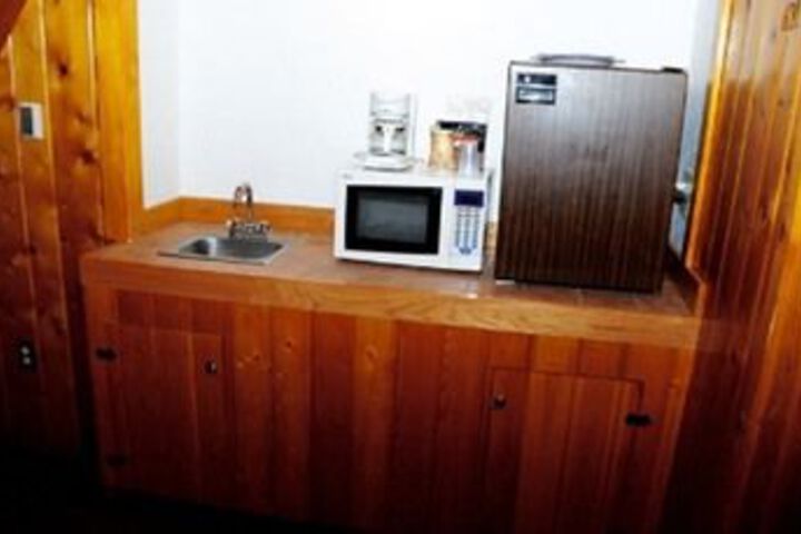 Room 145 of 182