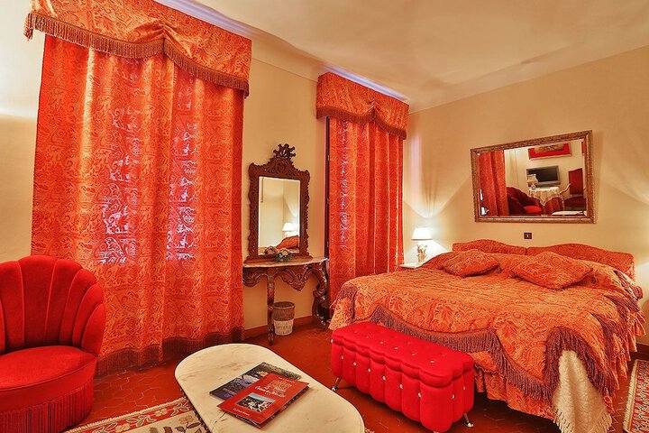 Room 10 of 112