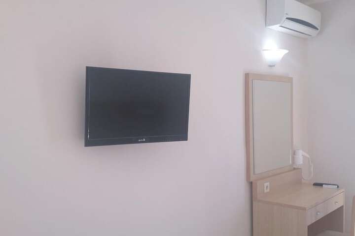 Room 2 of 12