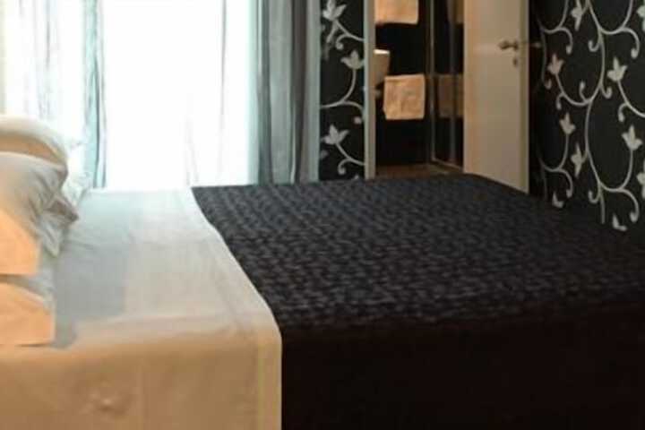 Room 31 of 66