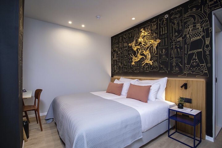 Room 16 of 47