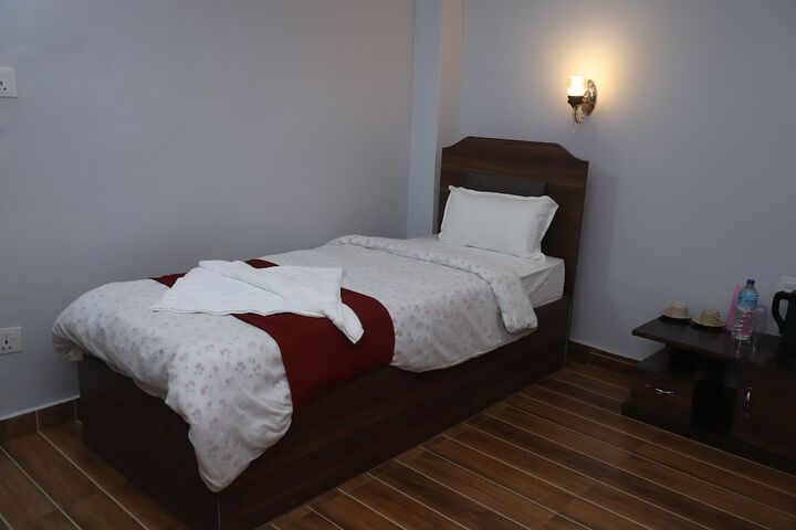 Room 5 of 35