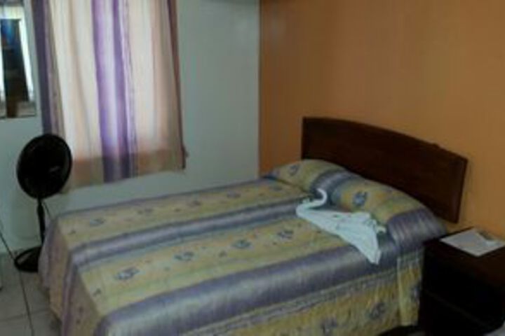 Room 16 of 38