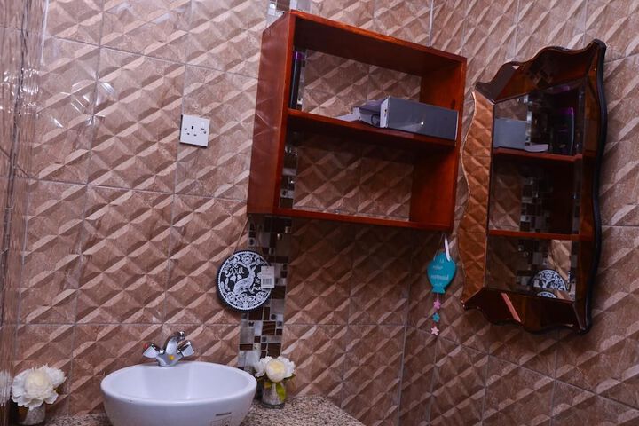 Room 33 of 51
