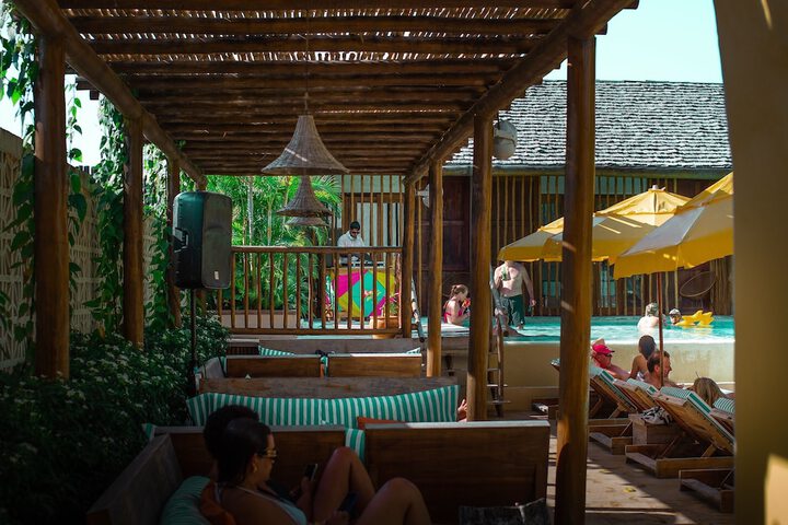 Pool 153 of 262