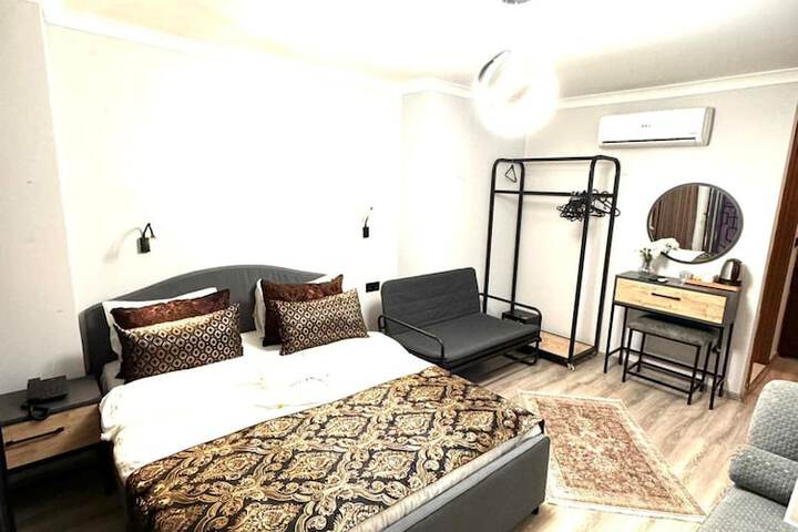 Room 16 of 25