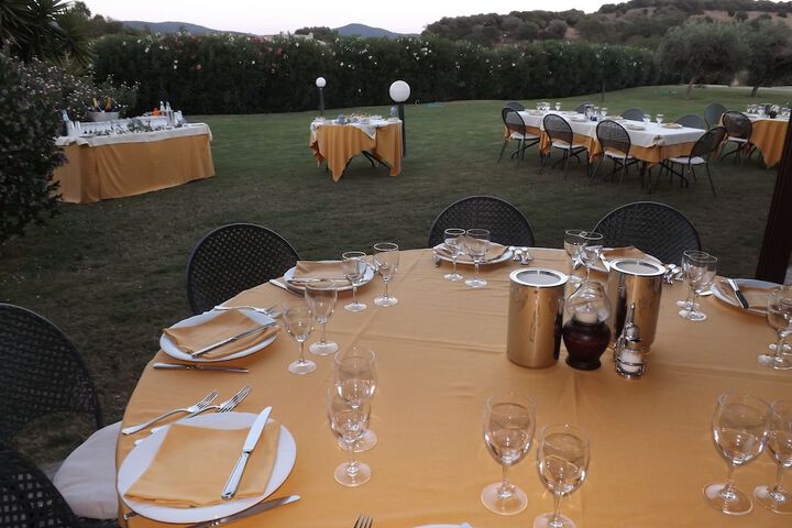 Dining 55 of 79