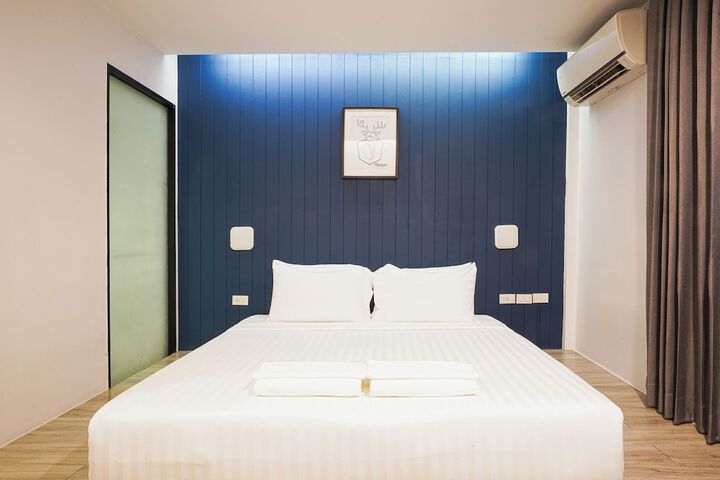 Room 25 of 60