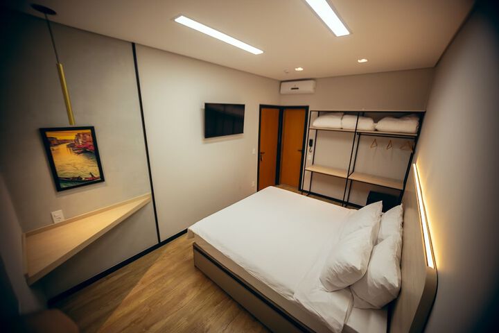 Room 17 of 17