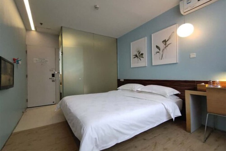 Room 22 of 56