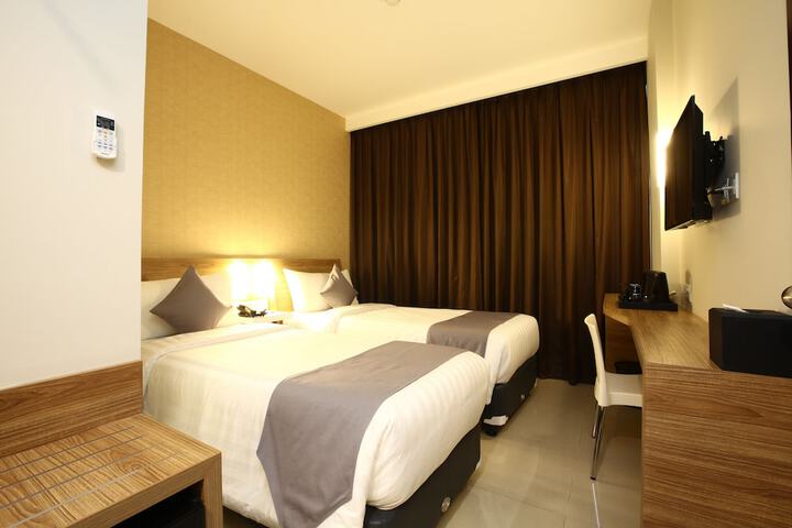 Room 10 of 41