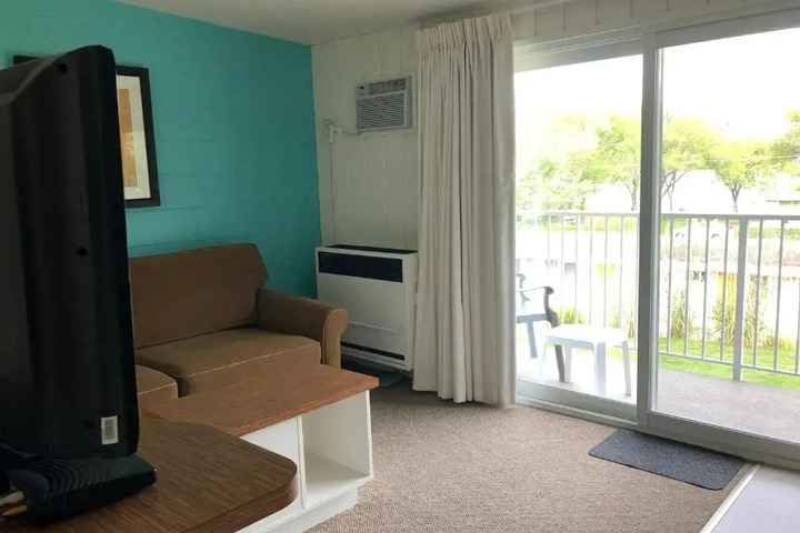 Photo of HOLIDAY BEACH RESORT MOTEL