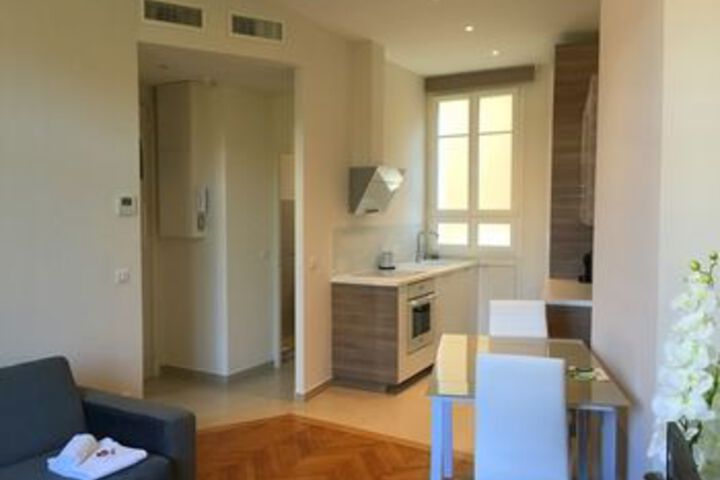 Room 65 of 200