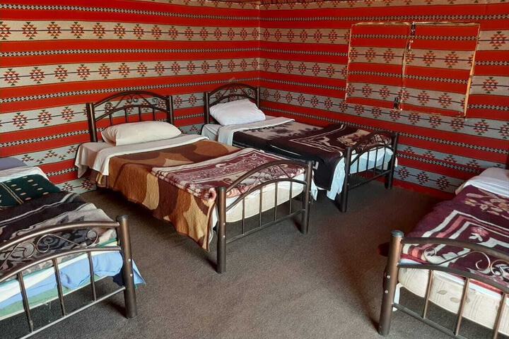Room 25 of 72