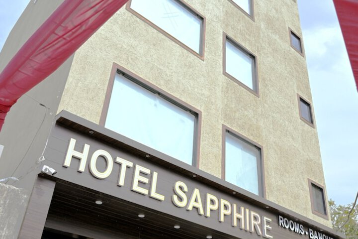 hotel sapphire