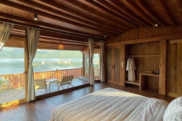 Room 8 of 67