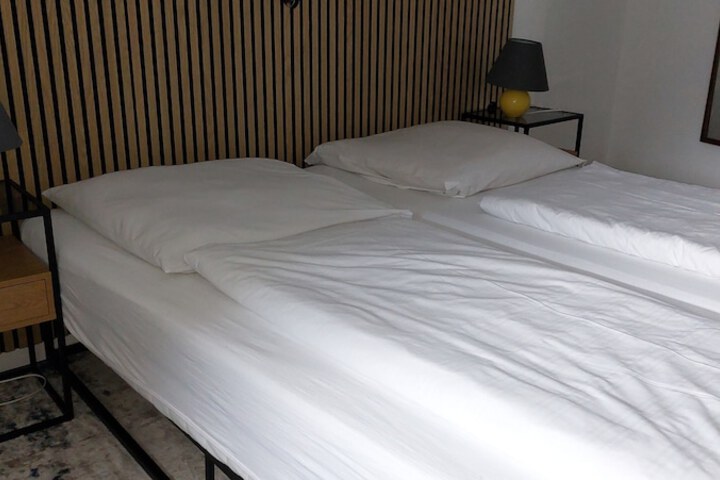 Room 38 of 76