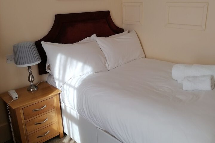 Room 6 of 54