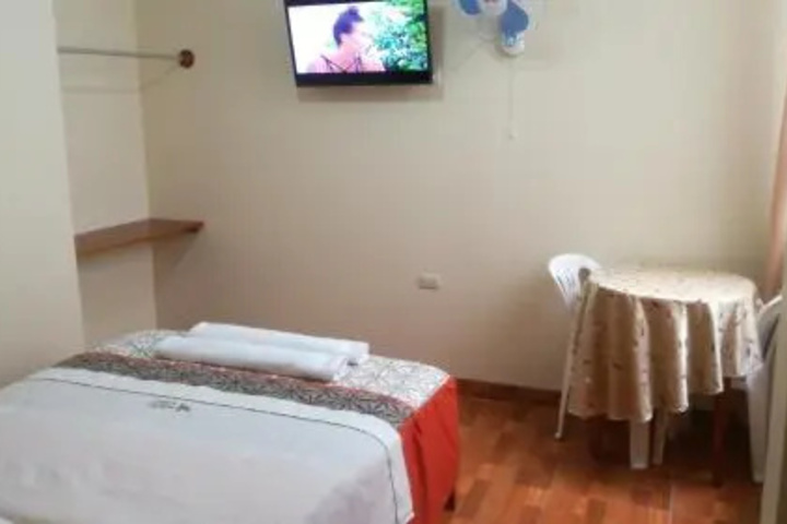 Room 3 of 16