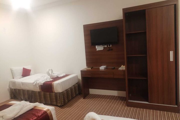 Room 72 of 97