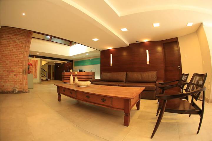 Entrance & Lobby