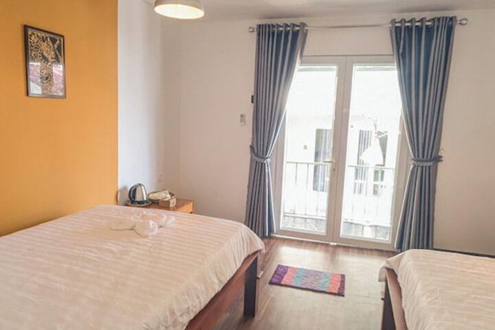 Room 9 of 19