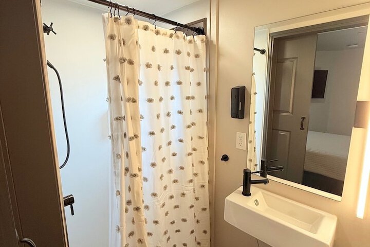 Room 30 of 50