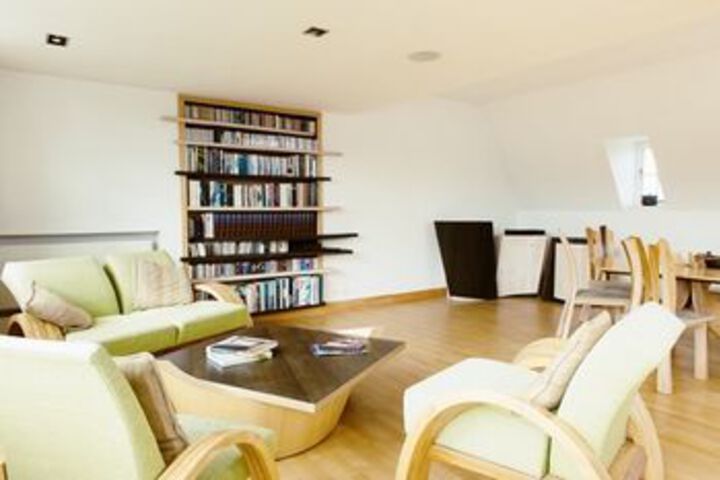 Room 15 of 19