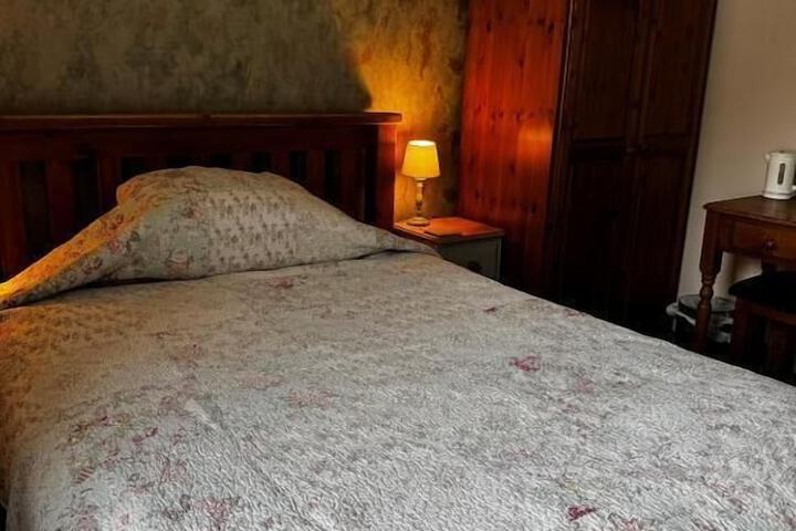 Room 5 of 74