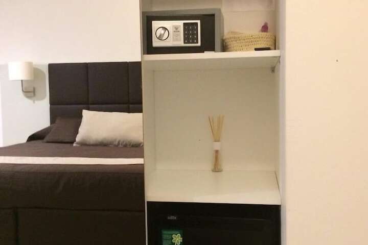 Room 13 of 61