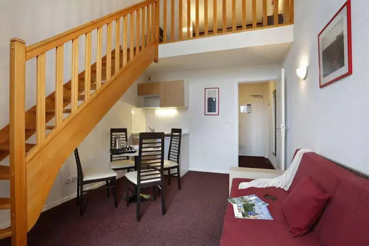 hotel_rooms