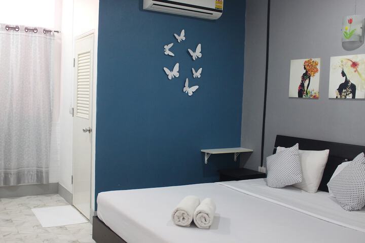 Room 15 of 41