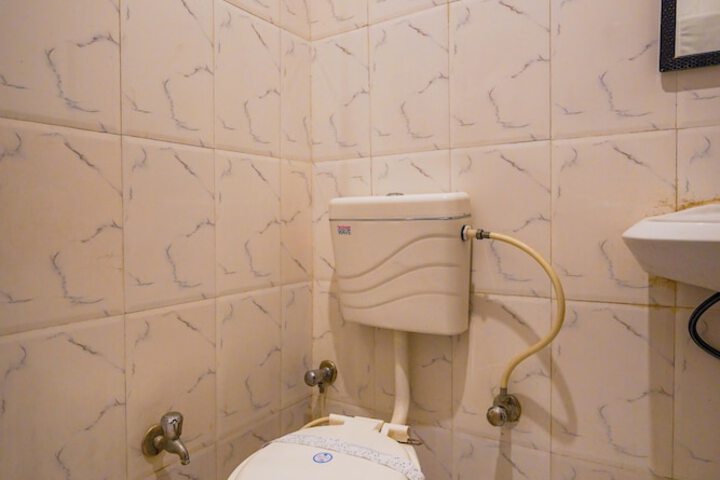 Room 64 of 90