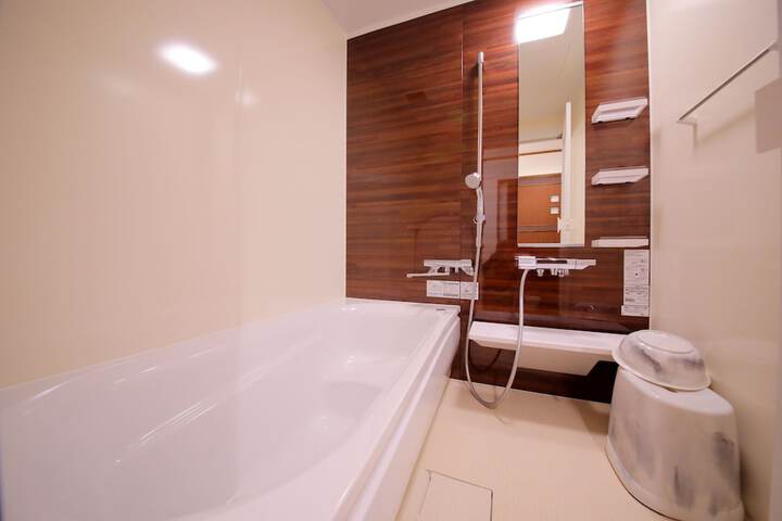 Room 8 of 72