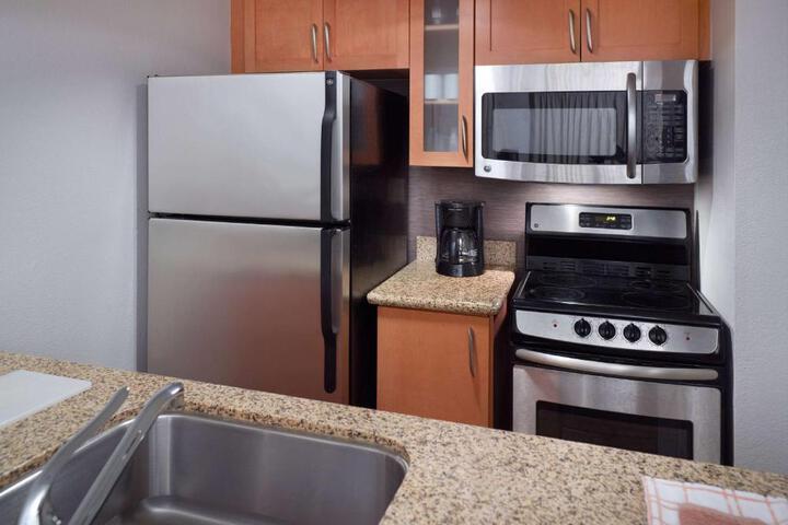 1 Bedroom Suite Queen (2 of 25)