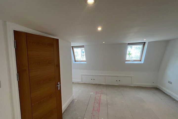Room 8 of 27