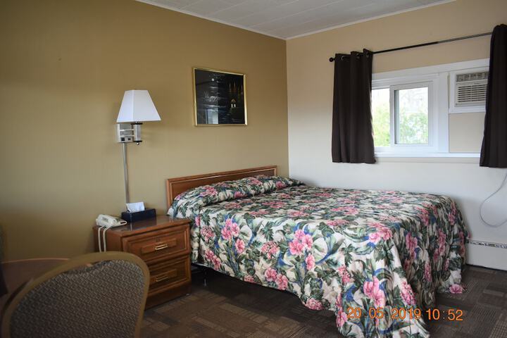 Room 3 of 43