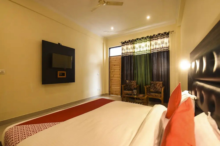 Room 7 of 15