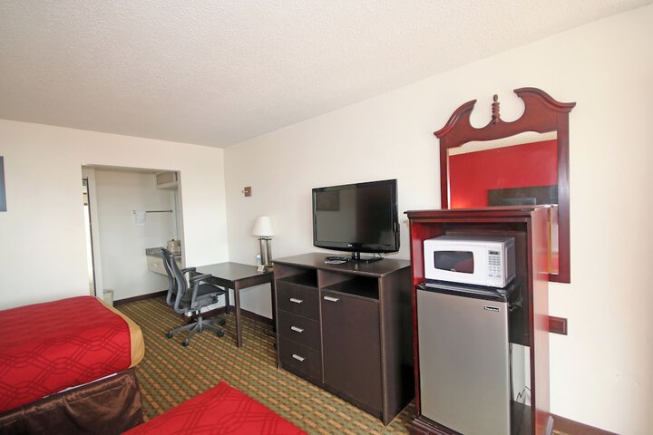Room 8 of 15